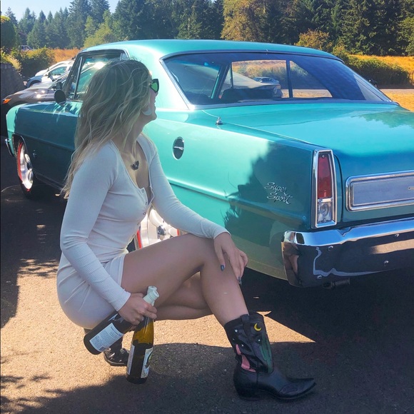 Meet your Posher, Aime - Picture 1 of 1